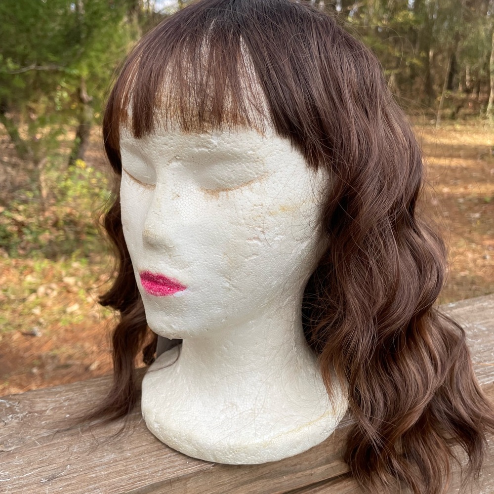 LATIV Elegant Brown Wavy Hair Wig